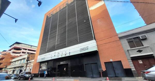 La Nación / Gremios docentes exigen respuesta sobre 5.000 cargos vacantes