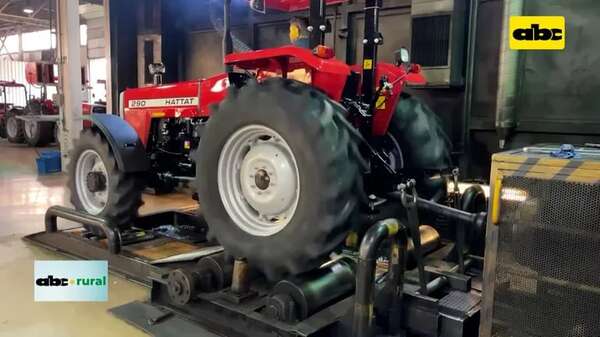Video: la Cosecha presento equipos y tractor, en jornada de campo en Sommerfeld - ABC Rural - ABC Color