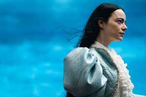“Pobres criaturas”: Emma Stone brilla en una de las mejores películas de 2023 - Reseñas - ABC Color