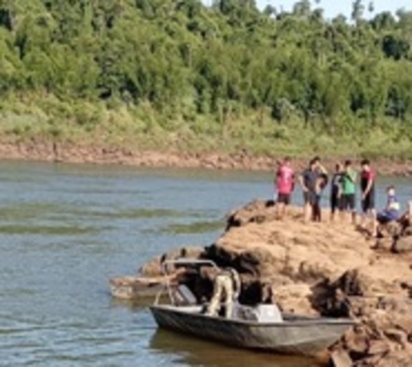 Niña y un hombre mueren ahogados en el río Paraná - Paraguay.com