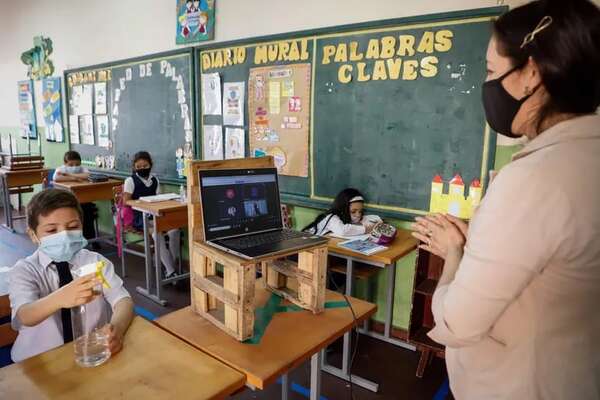 Ofrecen beca para que docentes paraguayos estudien en Japón - Nacionales - ABC Color