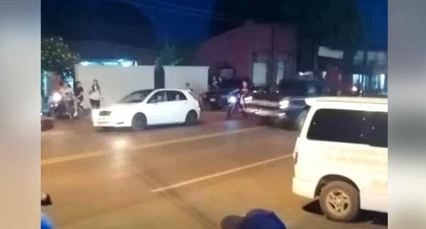 Quiso escapar de unos perros, cruzó la ruta, le chocó una moto y omanoité