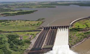 Manejan dos propuestas para negociación de Itaipú y aguarda reunión con Brasil
