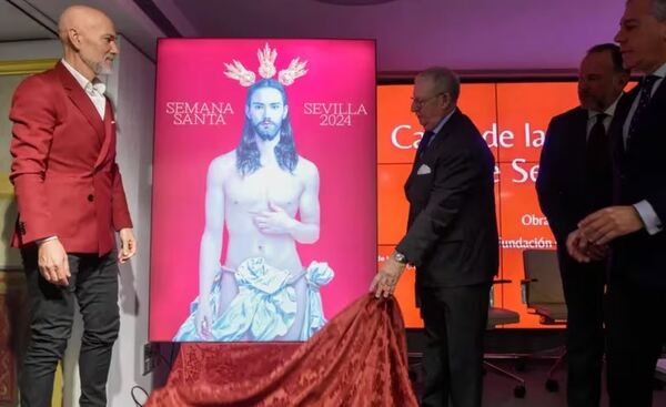Critican obra de un “Cristo afeminado” por Semana Santa