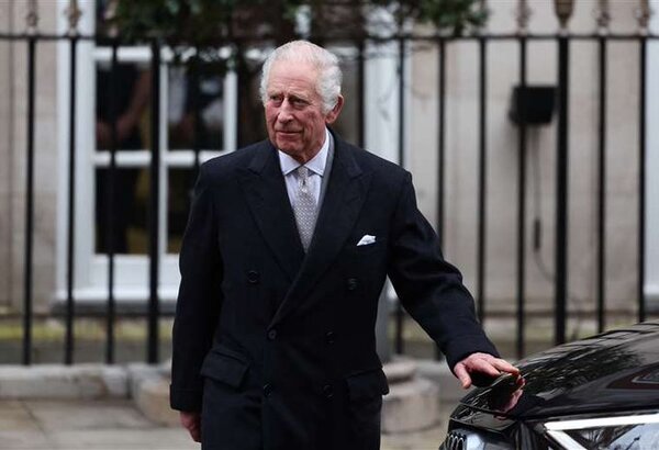 El rey británico Carlos III deja el hospital tras su operación de próstata