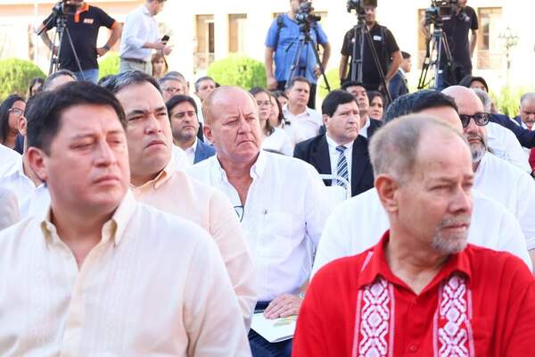 Gobernador de Itapúa se une a la lucha contra el hambre en las escuelas