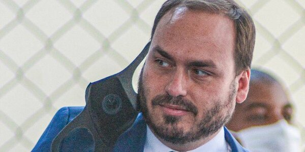 Allanan la casa del hijo de Bolsonaro en una operación sobre espionaje ilegal
