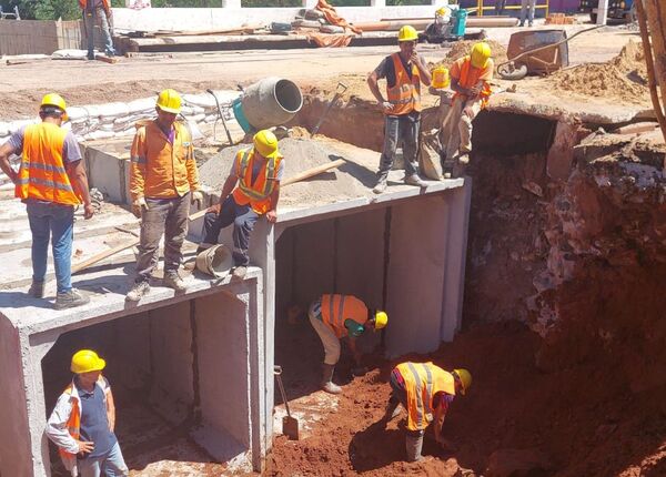Siguen los trabajos en el puente sobre el arroyo Lambaré