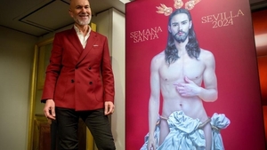 ¿Un Cristo “afeminado”? Conservadores atacan el cartel de Semana Santa de Sevilla