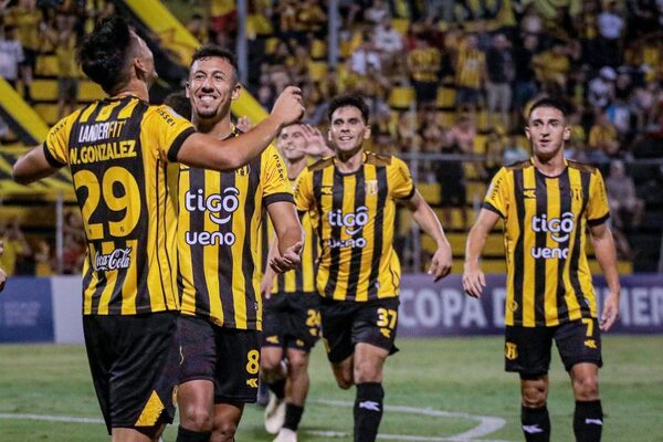 Guaraní se hace fuerte en su toldería y goleada a Tacuary