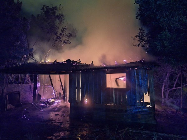 Devastador incendio consume vivienda en Capitán Miranda