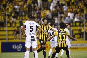 Versus / Adrián Alcaraz, el sorpresivo goleador del Apertura y su increíble promedio