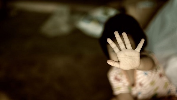 Arrestan a hombre en Pilar por abuso sexual a su hija