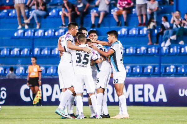 Libertad sufrió más de lo esperado para ganar y Trinidense no levanta | 1000 Noticias