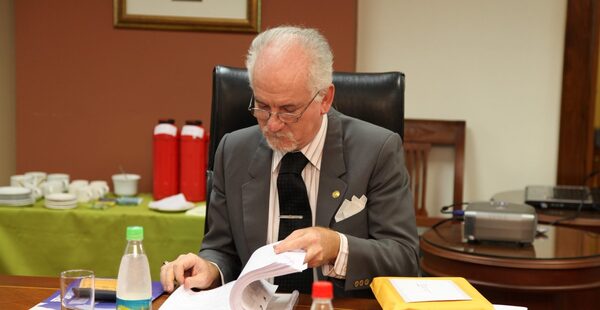 Ministro Garay cobró G. 53 millones de viático por visitar las circunscripciones