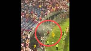 [VIDEO] Jean Fernandes manguereó a inadaptados y Bernay trepó el tejido para pedir calma