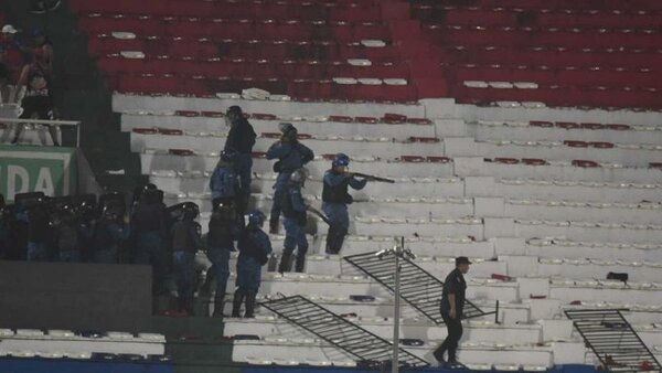 La Policía explica el ingreso tardío de los cascos azules