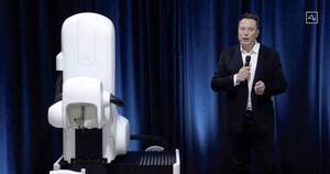 La Nación / Musk celebra implante que conectará cerebros con computadoras