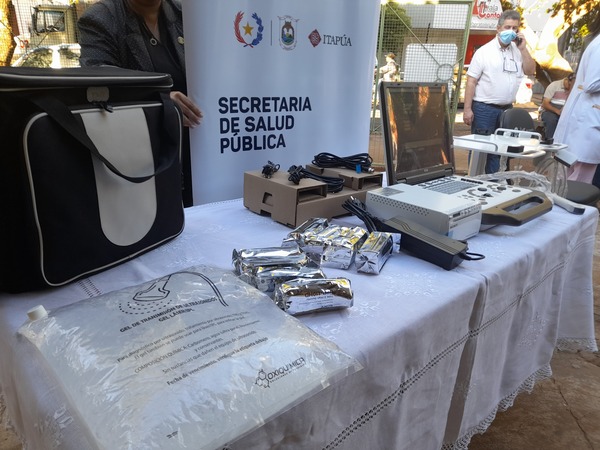 Gobernación de Itapúa entregó un ecógrafo pediátrico al Hospital Regional de Encarnación