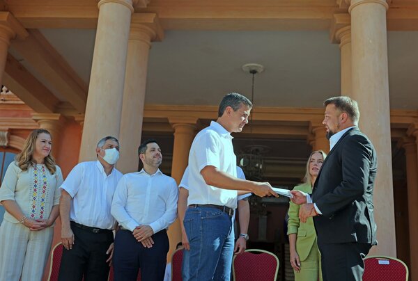 Peña presenta proyecto "Hambre cero en escuelas" - San Lorenzo Hoy