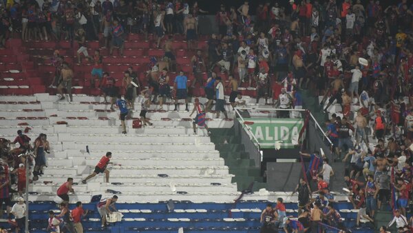 Fiscalía investigará a hinchas que provocaron enfrentamiento entre barras de Cerro Porteño