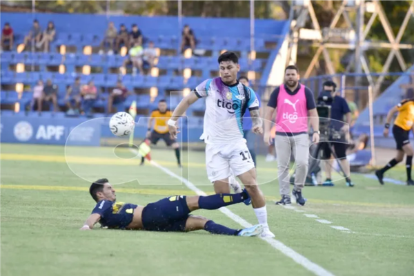 El informe de la escalofriante lesión que sufrió Víctor Dávalos - Sportivo Trinidense - ABC Color