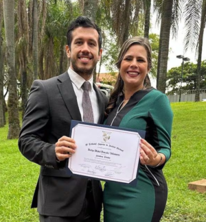 Investigarán caso de asesor de Senadora que era funcionario de Contraloría - PDS RADIO Y TV