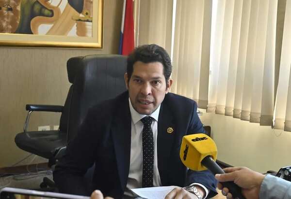 Rechazo de habeas data revela que docente tiene títulos falsos, según el MEC - Nacionales - ABC Color