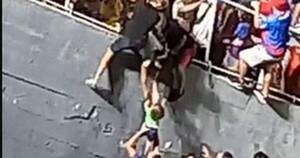 La Nación / Gresca entre hinchas del Cerro Porteño arrojó 19 detenidos y 3 heridos