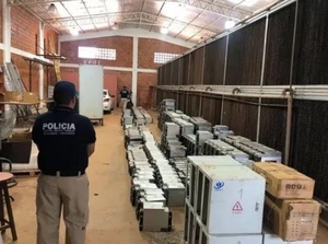 Decomisan 670 máquinas de criptomonedas
