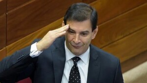 Silvio Ovelar tilda de "herencia" los millonarios cargos en el Senado y defiende a su amigo jefe