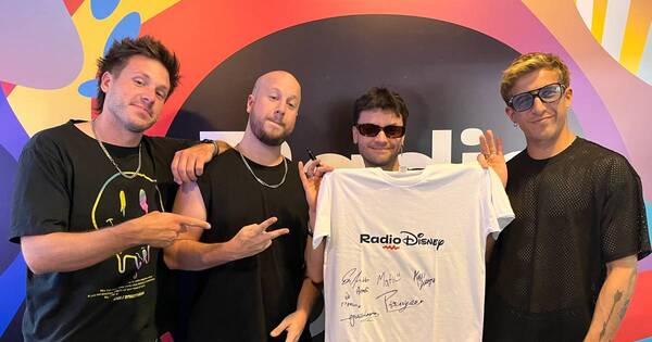 La Nación / “Muero de amor”: Márama pasó por el stand de radio Disney en Samber