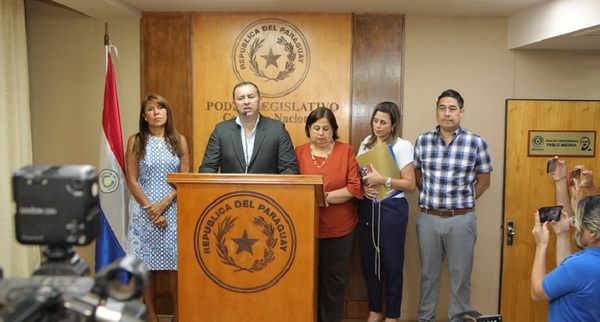 Tildan de “dictadura económica” el proyecto de Hambre Cero en las escuelas