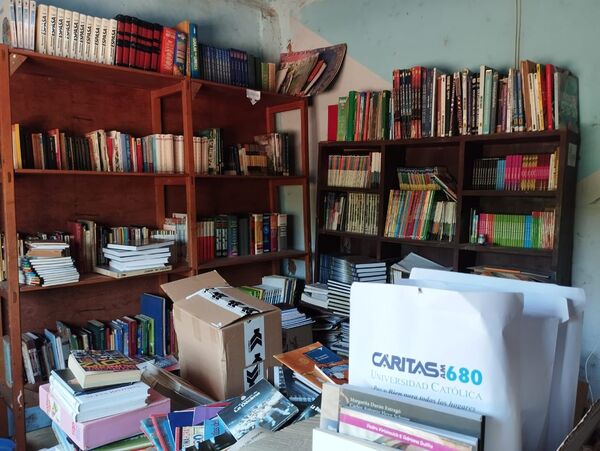 Radio Cáritas-UC se suma a la iniciativa de una biblioteca en el Bañado Sur - Portal Digital Cáritas Universidad Católica