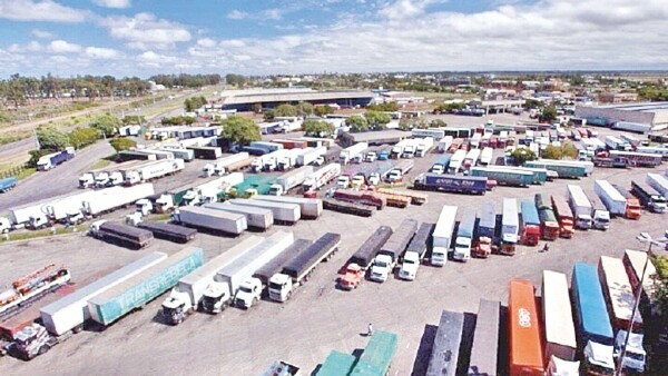 Paraguay acapara casi 80% de operaciones aduaneras de Foz