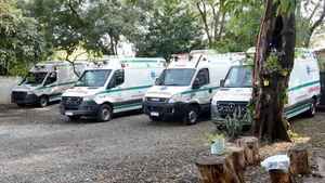 IPS suspende uso de ambulancias a pacientes renales y con cáncer por falta de mantenimiento