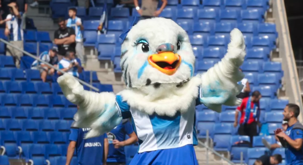 Versus / Un futbolista irá a juicio por supuesto abuso sexual de la mascota del Espanyol