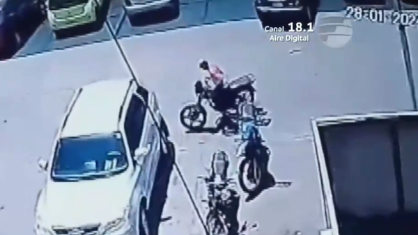 Fueron detenidos tras ofertar moto robada en redes sociales en Ñemby