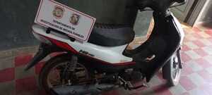 Recuperan motocicleta robada en barrio Centro