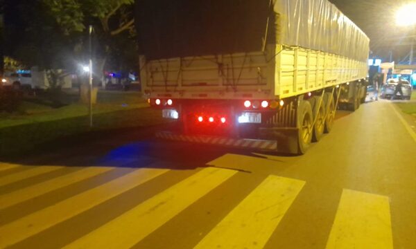 Recuperan camión robado y atrapan a conductor