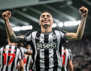 Almirón viaja para jugar en Villa Park y oficialmente se queda en la Premier League