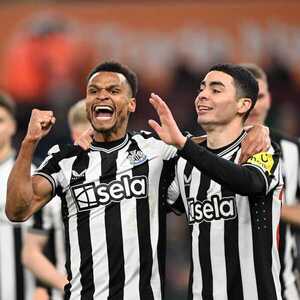 Con la vuelta de Almirón, Newcastle triunfa ante el Aston Villa | 1000 Noticias