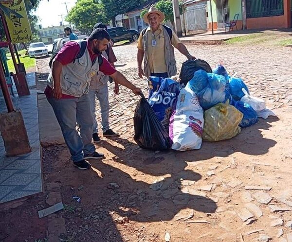 Eliminan criaderos de mosquitos en Presidente Franco