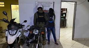 Tras aprehensión de un sujeto, agentes de la Policía recuperan cuatro motocicletas - Oasis FM 94.3