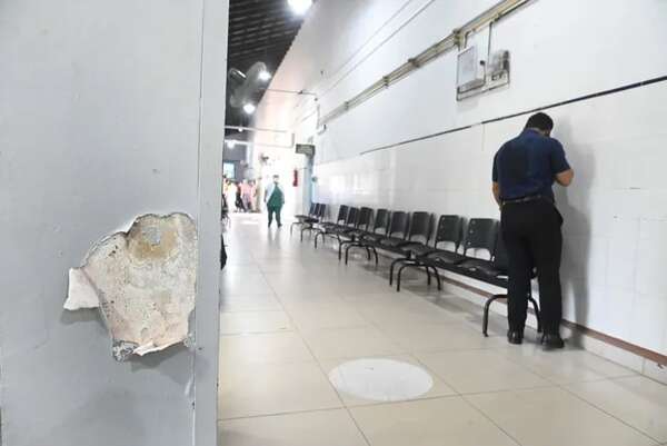 Ineram: tras caída de cielorraso, fiscalizadores inspeccionan hospital para mejoras edilicias - Nacionales - ABC Color