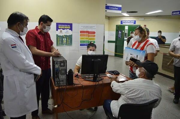 Tras quejas toman medidas urgentes en Hospital de Luque por falta de médicos y dengue