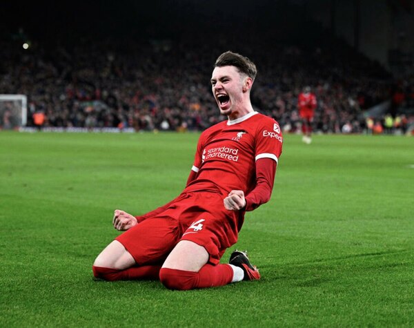 Versus / Liverpool golea al Chelsea y se mantiene firme como líder de la Premier League