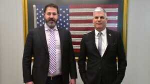 El subsecretario adjunto de control de armamentos de EEUU visita Paraguay
