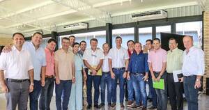 La Nación / Gobernadores manifiestan total satisfacción tras reunión con Peña