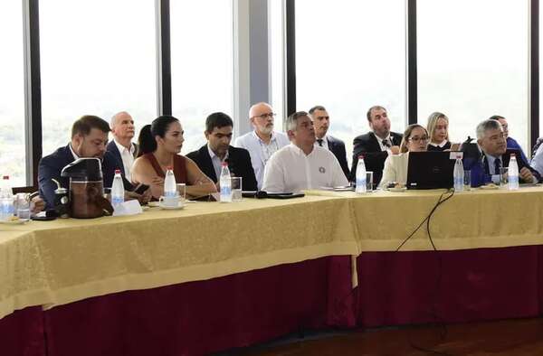 Se reactiva ley que obligará al MOPC a construir rutas de cemento nacional - Economía - ABC Color